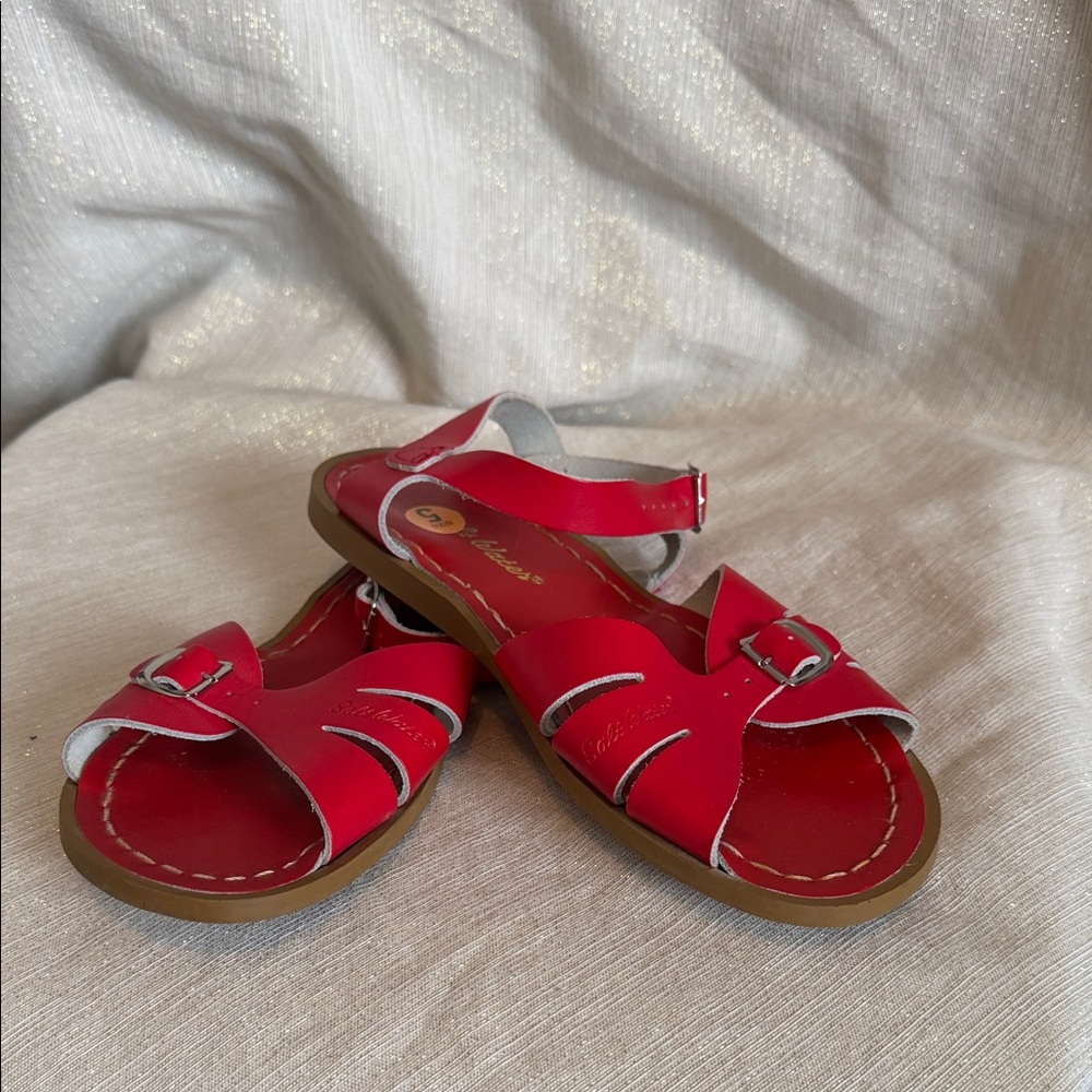 Salt Water Sandals True Red Classic Buckle Sandals W7